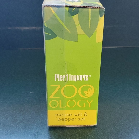 Mouse and cheese salt &pepper shaker set - Picture 3 of 5